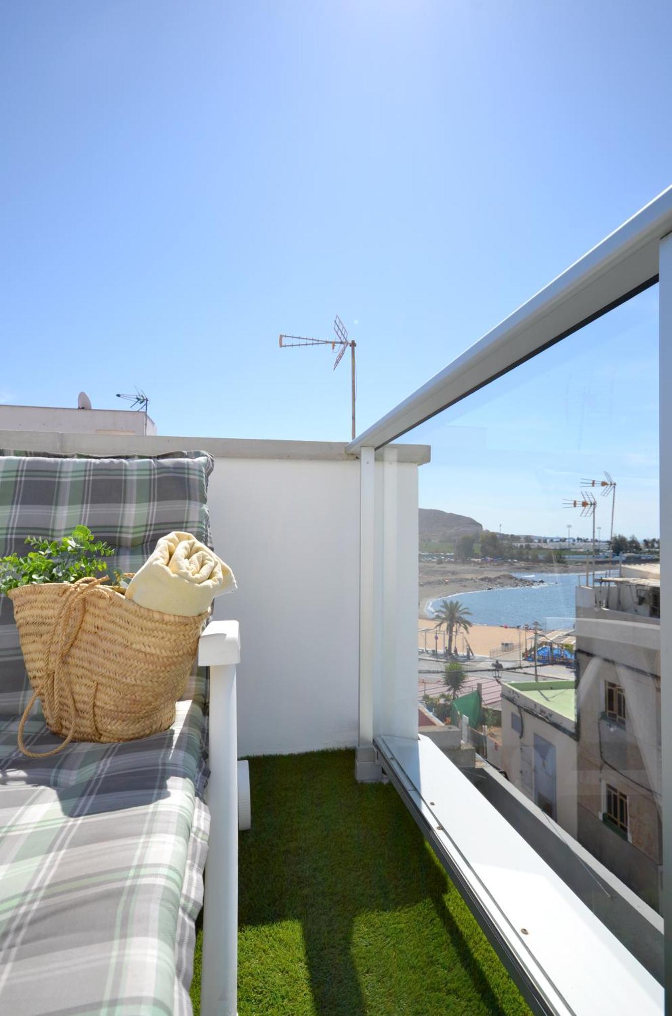 Amplio Apartamento Recien Reformado ラ・プラヤ・デ・アルグイネグイン エクステリア 写真